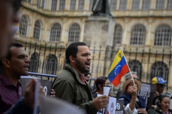 Una protesta fuera del palacio