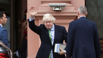 Tras el anuncio de Milei, el ex primer ministro británico Boris Johnson pidió refuerzos militares en las Malvinas