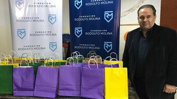 Del fútbol a la ayuda