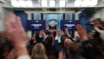 La mentira vestida con ropa