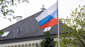 Rusia convoca a la encargada de negocios de Lituania tras la demolición de un monumento soviético