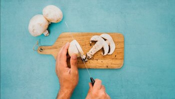 Cada porción de omelette de