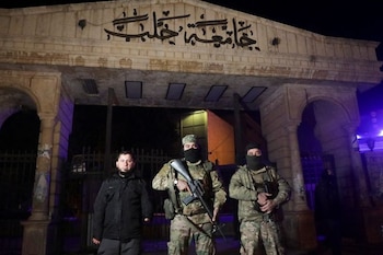 El grupo Hayat Tahrir al-Sham (HTS) es considerado por Estados Unidos y sus aliados como una organización terrorista (REUTERS/ARCHIVO)