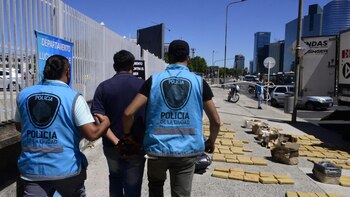 El conductor al ser arrestado.