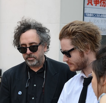 Tim Burton junto a Emilio Insolera en Tokio