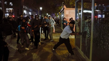 La jueza ve la protesta de Blocus “vacía de contenido” y orientada al saqueo en los disturbios de Barcelona