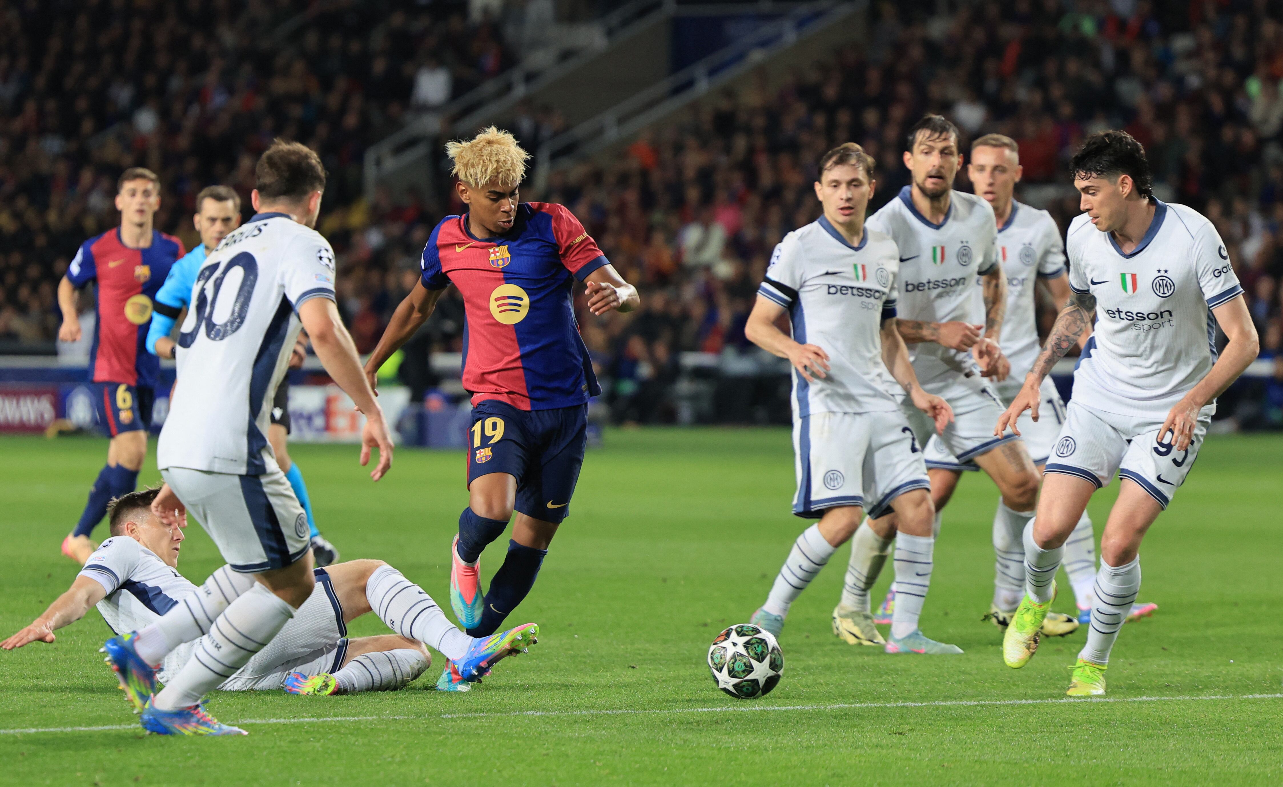 3747WP4WBBHYFKXSWORVKKQJSE Con una gran actuación de Lautaro Martínez, Inter empata contra Barcelona por las semifinales de la Champions