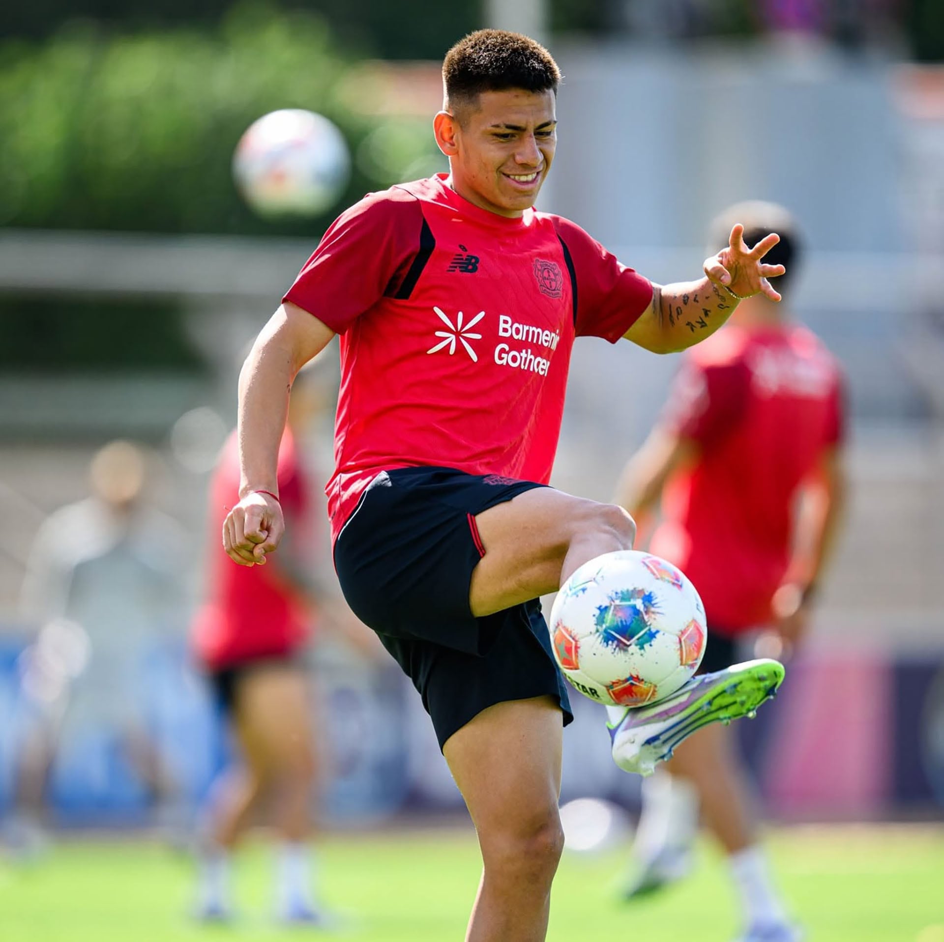 Claudio Echeverri dejará el Bayer Leverkusen para jugar en el Girona a partir de 2026 (@bayer04fussball)