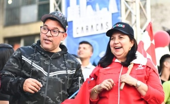 Nahum Fernández con la almirante