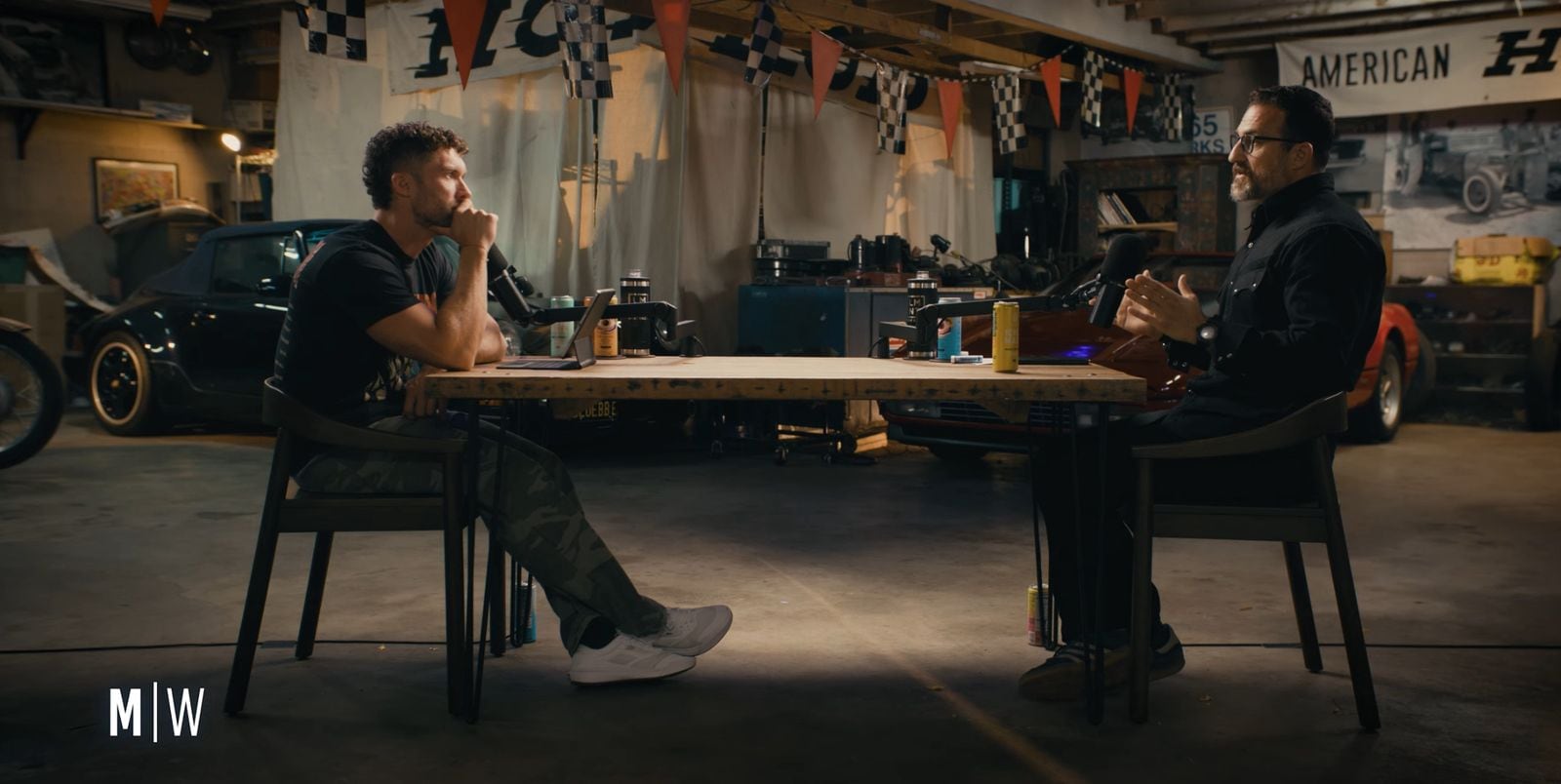 El neurocientífico Andrew Huberman explicó en el pódcast Modern Wisdom la importancia del pico de cortisol matutino para la salud cerebral y el bienestar diario (Captura de video: YouTube/Modern Wisdom)