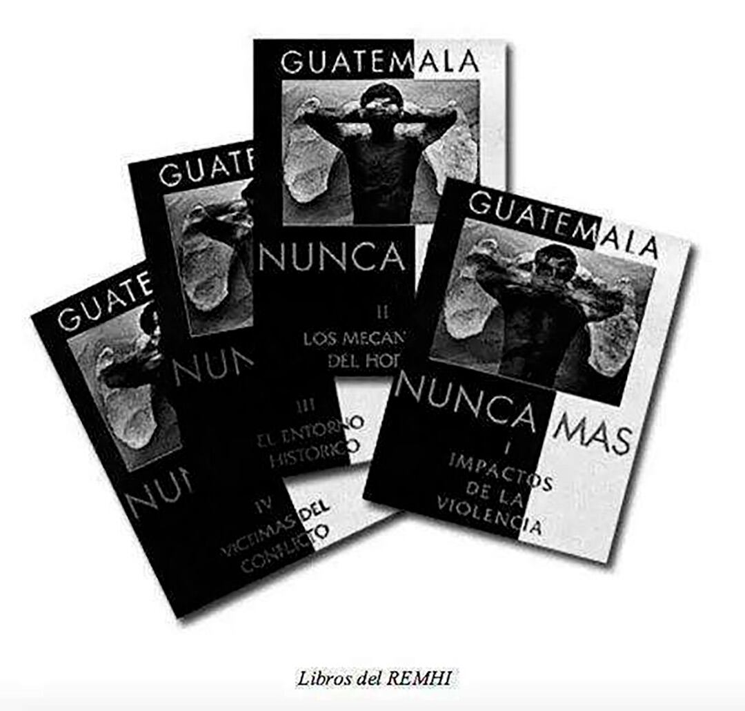 Los volúmenes del informe REMHI 'Guatemala Nunca Más' son un pilar fundamental en la búsqueda de justicia y verdad, a 28 años del asesinato de Monseñor Juan José Gerardi en Guatemala. (ODHAG Guatemala)