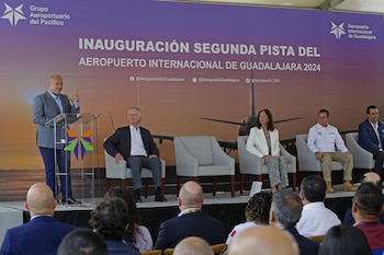 Alfaro insiste en ser director