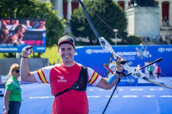 Miguel Alvariño, deportista de tiro