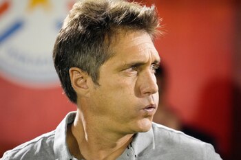 Principio de acuerdo entre Vélez y Guillermo Barros Schelotto para que asuma como DT: la duración del contrato y cuándo debutaría