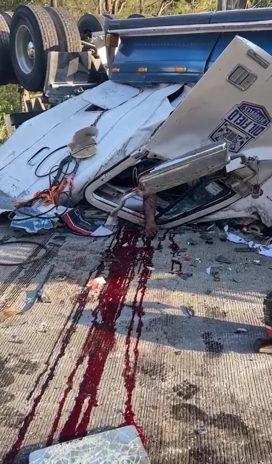 Heridos fueron trasladados al Hospital Mario Catarino Rivas en San Pedro Sula. Autoridades investigan las causas que provocaron el fatal accidente. (Foto: Redes sociales)