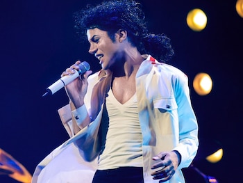 Jaafar Jackson como Michael Jackson