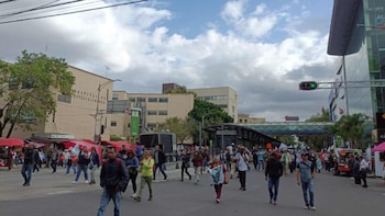 EN VIVO | Bloqueos, accidentes y manifestaciones hoy 21 de octubre: Marcha de trabajadores del IMSS avanza sobre Avenida Cuauhtémoc