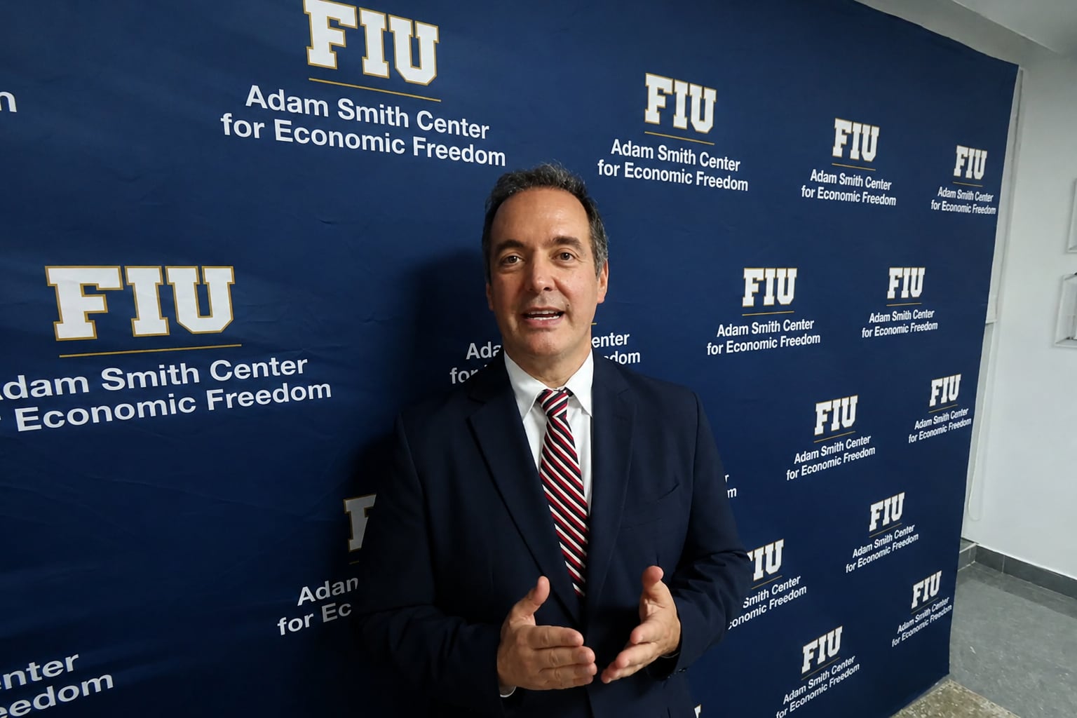 Carlos Díaz-Rosillo, director fundador del Adam Smith Center, aseguró que Panamá será el punto de partida para expandir el centro hacia otros países de América Latina. Infobae América