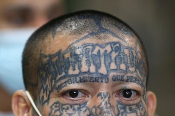 El juicio contra la MS-13 incorporó 625 audios, videos de homicidios y testimonios de 17 testigos criteriados como parte de las pruebas. (REUTERS/Jose Cabezas)