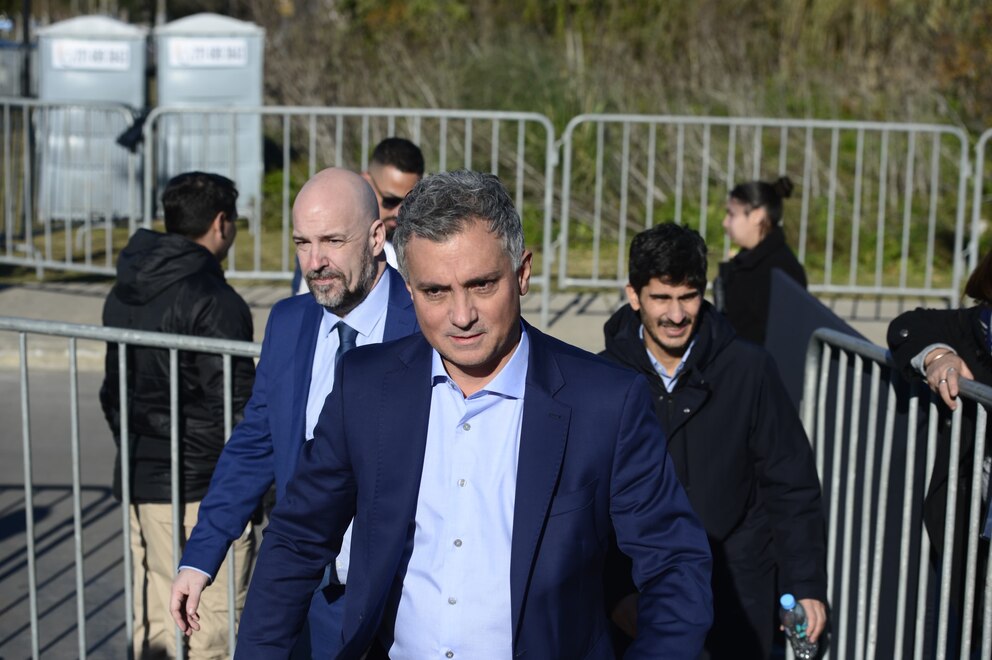 La Libertad Avanza inicia su campaña bonaerense: análisis y desafíos en la previa electoral