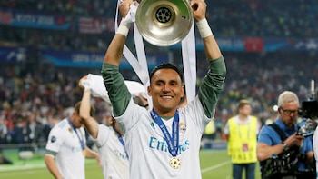 Keylor Navas, el legendario portero de las tres Champions, está a un paso de recibir la máxima distinción en Costa Rica
