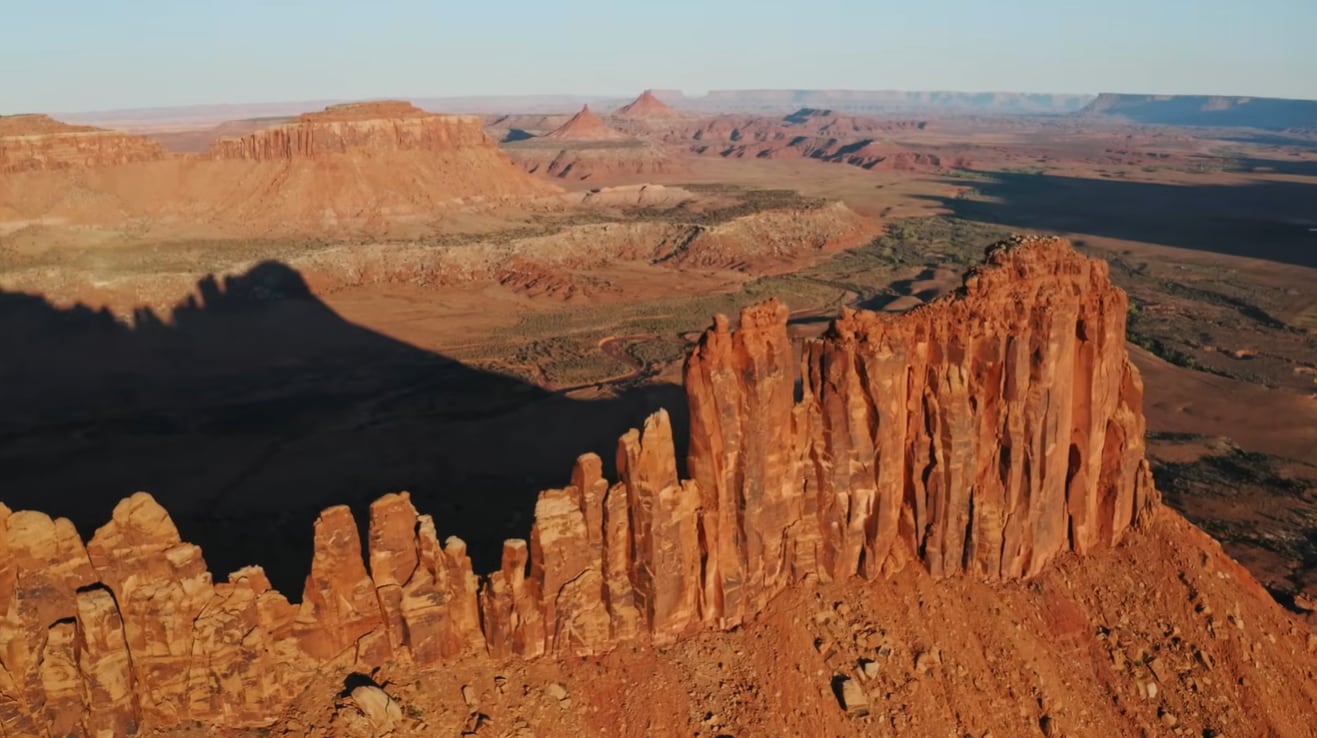 Una tormenta tropical convirtió uno de los desiertos más áridos de Estados Unidos en una trampa para decenas de atletas que participaban en una carrera de resistencia extrema (@Destination Trail)