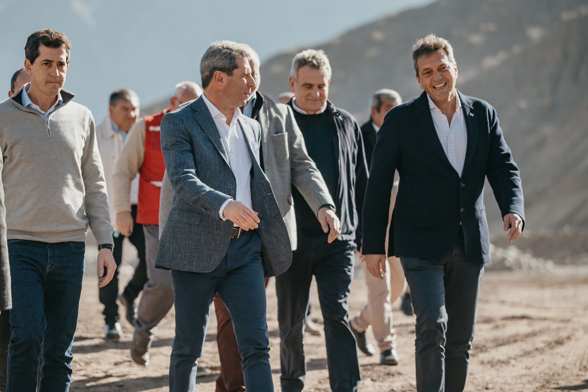 Sergio Uñac, Sergio Massa (derecha) y Wado de Pedro (izquierda)