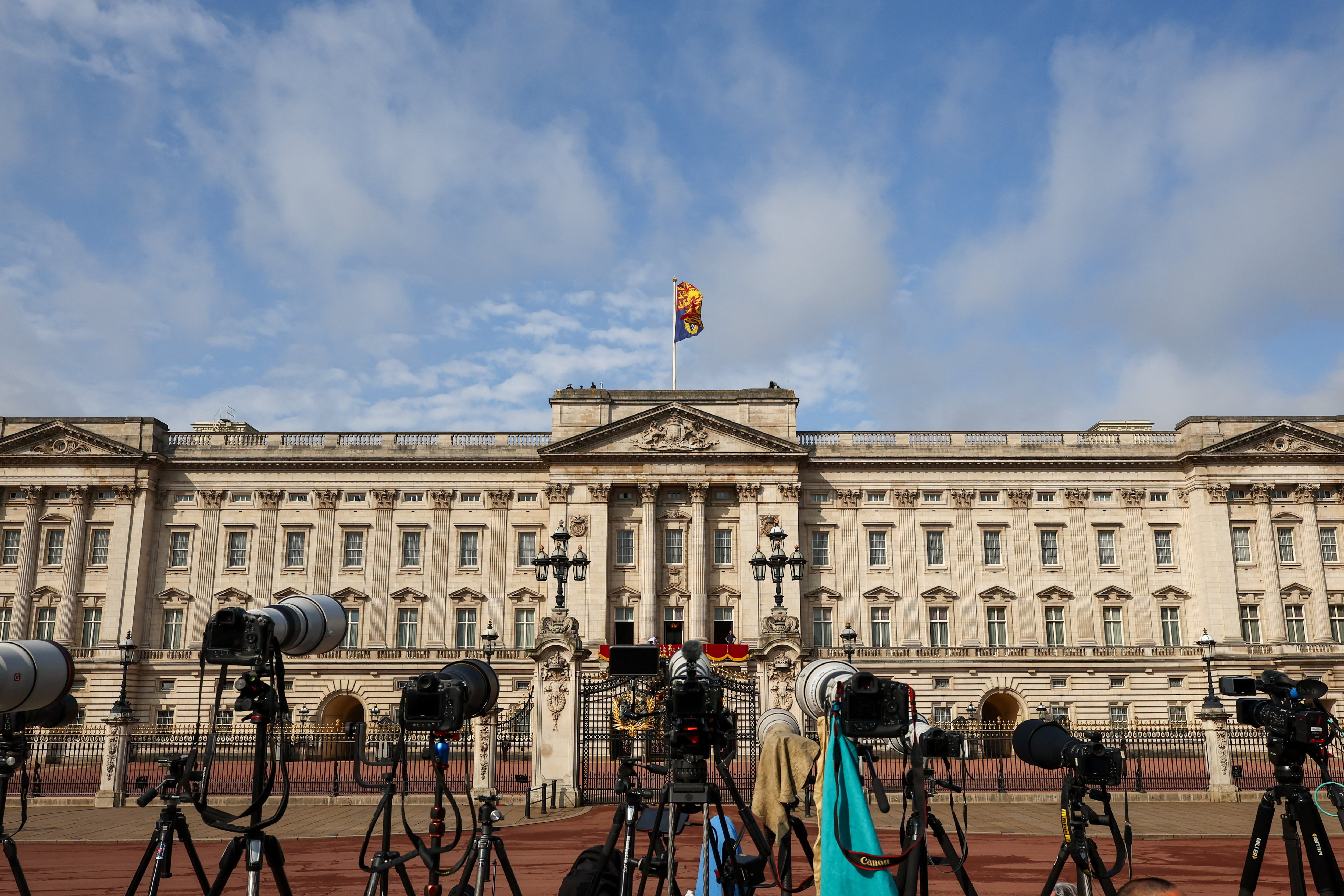 Buckingham Palace avanza en su modernización con renovaciones y medidas de sostenibilidad en sus instalaciones (foto: REUTERS/Toby Melville)