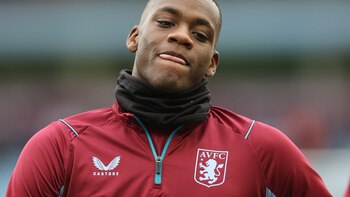 Jhon Jader Durán debuta con el Aston Villa en su primer partido de Premier League