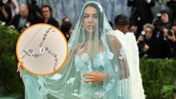 Georgina Rodríguez mezcla fe y opulencia con un rosario de 7 millones de euros en la Met Gala 2026: la “reliquia” de 64 diamantes con el nombre de sus hijos