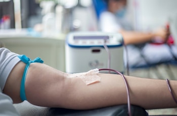 El desconocimiento y el miedo figuran entre las principales barreras para la donación voluntaria de sangre. Crédito: Universidad Latina