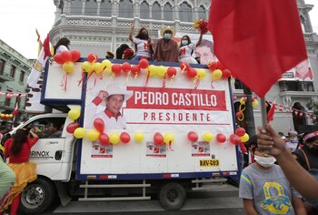 Pedro Castillo llamó a sus