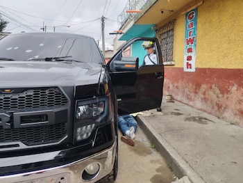 Un ataque armado cobró la vida del policía retirado Héctor Francisco Serrano Mazariegos en la zona 6 de la Ciudad de Guatemala.