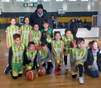 Manu, con los chicos de