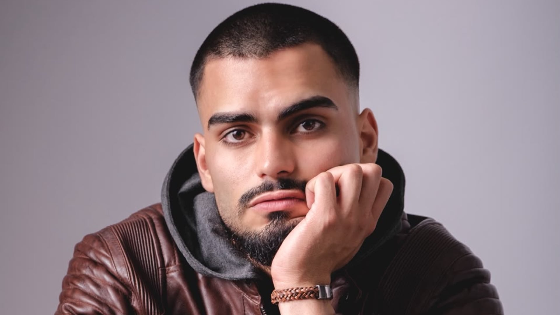 Tomás Suárez Vértiz lanzó “Dejarlo todo”, el segundo sencillo de su próximo álbum como solista