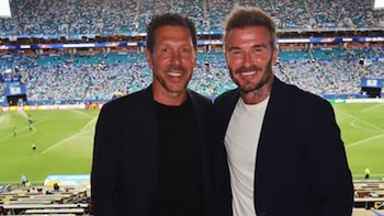 “¡Una verdadera leyenda!”: el reencuentro entre Diego Simeone y David Beckham que recordó un histórico cruce del Mundial 98