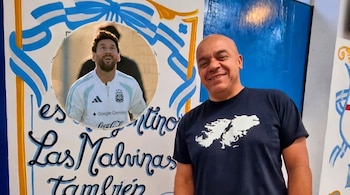 Fabio Santana cantará el himno en la despedida de Lionel Messi