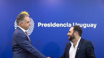 Uruguay: se triplicó la cantidad de personas que viven en la calle en una década y Orsi lanzó un plan nacional