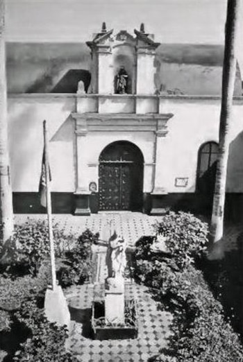 Patio del hospital Real San