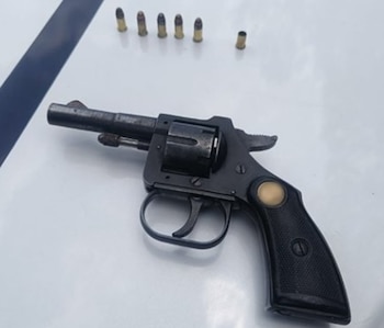 Arma asegurada tras la riña en la alcaldía Álvaro Obregón. Crédito: SSC