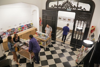 Conversaciones y mesas abordan el