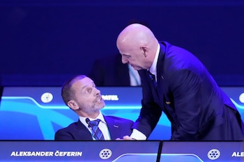 La UEFA sostuvo que Infantino intentó “vender el alma del fútbol” y afirmó que ya no confía en su conducción, una situación que proyectó incertidumbre sobre su aspiración de obtener un cuarto mandato durante el Congreso de la FIFA previsto para marzo en Marruecos (AP)