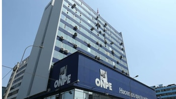 Transparencia exhorta a la calma y pide esperar resultados oficiales de la ONPE