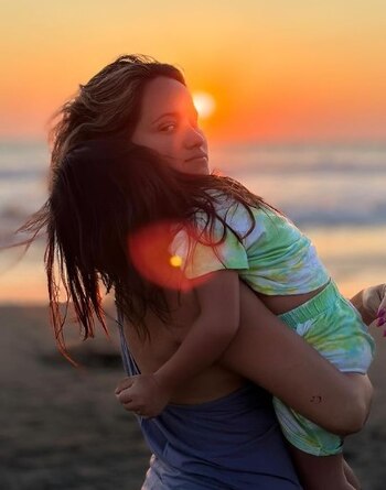 La influencer mexicana es mamá.