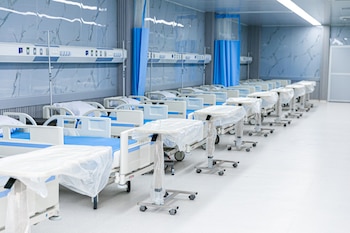 La modernización permite al Hospital Rosales ofrecer atención a más de 1.400 pacientes diarios, con 44 salas de procedimientos y 87 consultorios médicos. (Foto cortesía)