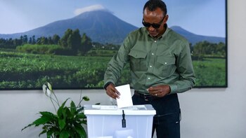 El presidente Paul Kagame lidera