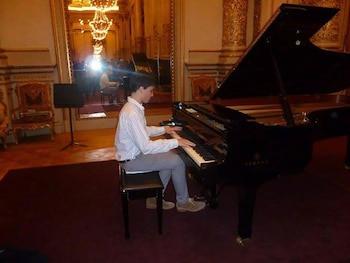 Julián en el Salón Dorado