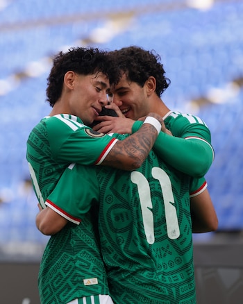 México domin a con goles de Camberos, Valenzuela y Sandoval. (X)