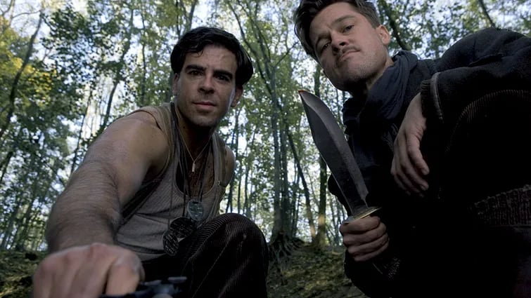 Eli Roth junto a Brad Pitt en