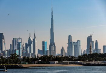 Inicialmente, se trabaja en Dubái